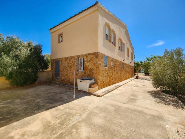 Casa independiente en calle Sol Poniente