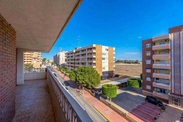 Piso en calle Rocio, 3