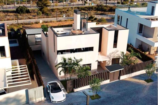 Casa o chalet independiente en venta en Margarida Xirgu, 42