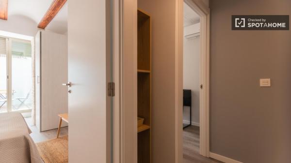 Apartamento de 3 dormitorios en alquiler en Extramurs, Valencia.