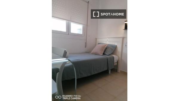 Chambre à louer dans un appartement de 3 chambres à Son Dameto, Palma