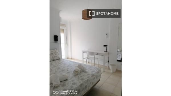 Chambre à louer dans un appartement de 3 chambres à Son Dameto, Palma