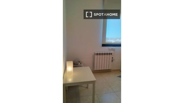 Room in shared apartment in Ondara