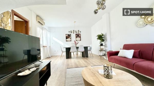 Apartamento completo de 3 dormitorios en Málaga