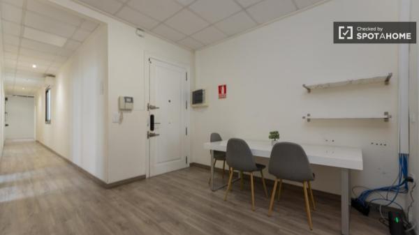 Zimmer zu vermieten in 8-Zimmer-Wohnung in Extramurs, Valencia