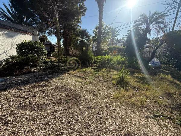 Terreno en avenida Coloma