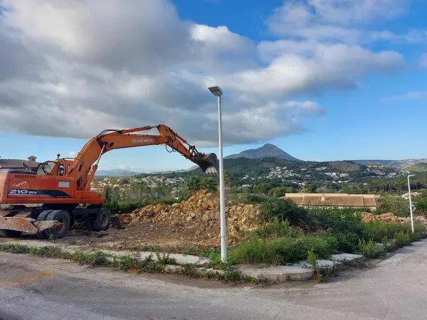 Terreno en calle Rosa Bonheur, 16