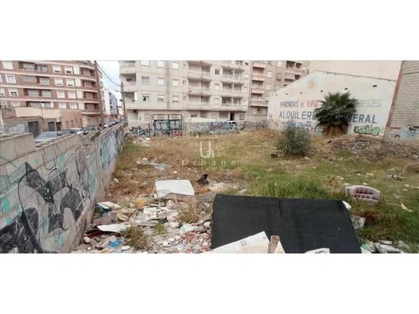 Terreno en calle San Emigdio, 10 -41