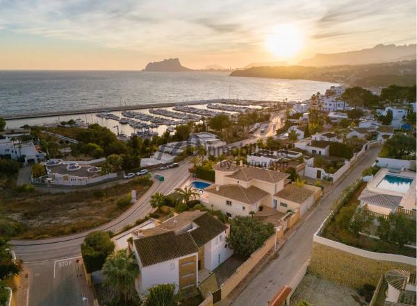 Casa independiente en avenida del Portet