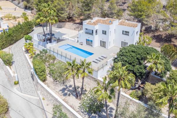 Casa independiente en carretera Moraira-Teulada