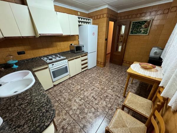 Chalet pareado en calle Coronel Selva