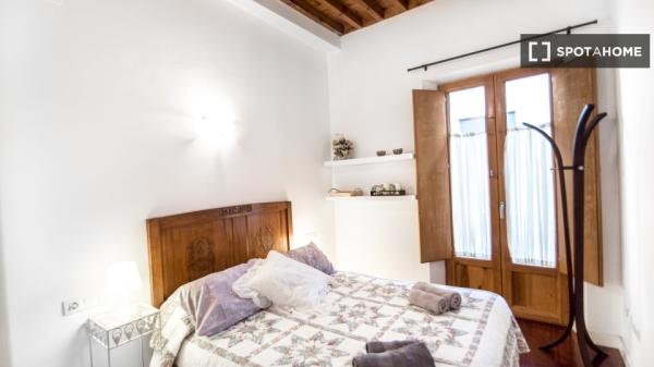 Apartamento completo de 2 dormitorios en Granada