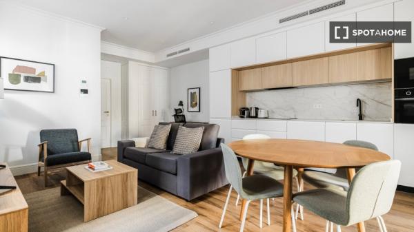 Apartamento de 3 habitaciones en alquiler en Madrid