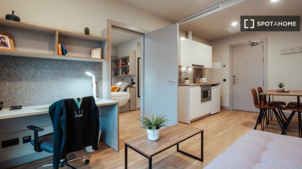 Se alquila habitación en residencia en Barcelona