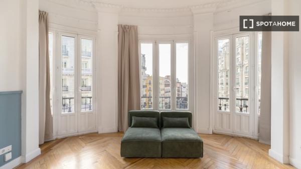 Superbe chambre à louer à Madrid