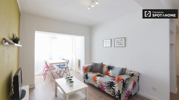 Apartamento de 3 dormitorios en alquiler en Aluche, Madrid