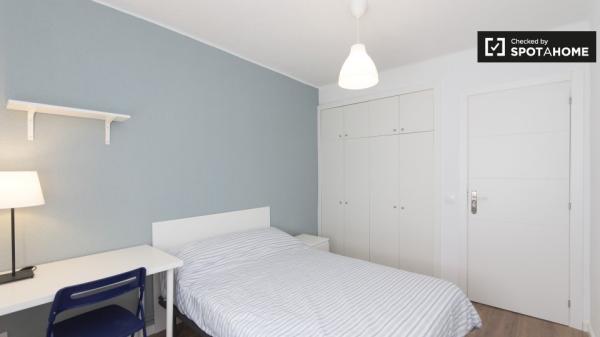 Apartamento de 3 dormitorios en alquiler en Aluche, Madrid