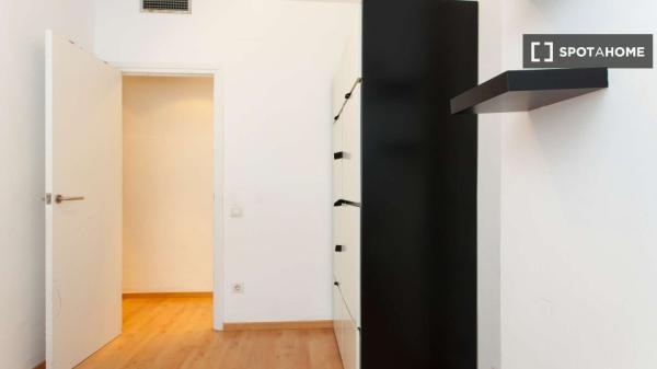 Piso en alquiler equipado y con estudio en Barcelona