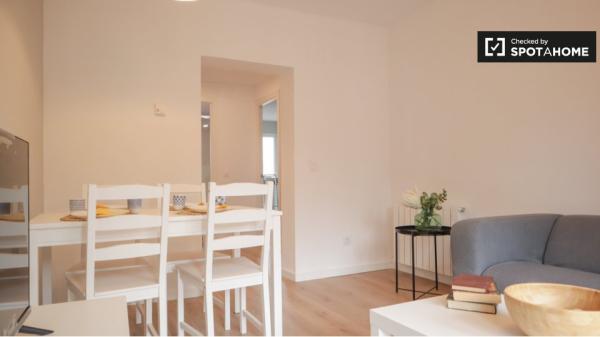 Apartamento de 3 dormitorios en alquiler en Aluche, Madrid