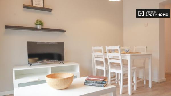 Apartamento de 3 dormitorios en alquiler en Aluche, Madrid