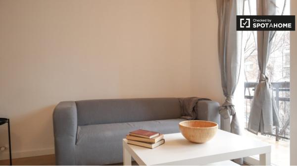 Apartamento de 3 dormitorios en alquiler en Aluche, Madrid