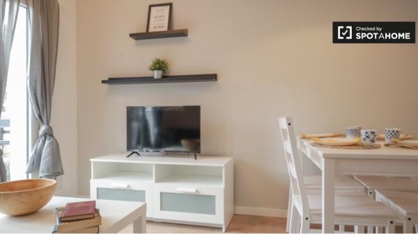 Apartamento de 3 dormitorios en alquiler en Aluche, Madrid