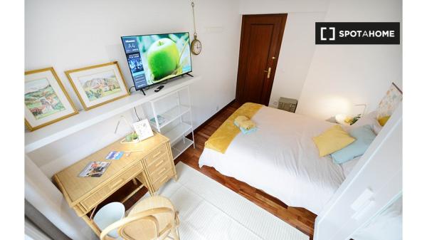 Zimmer zu vermieten in 4-Zimmer-Wohnung in Santutxu, Bilbao