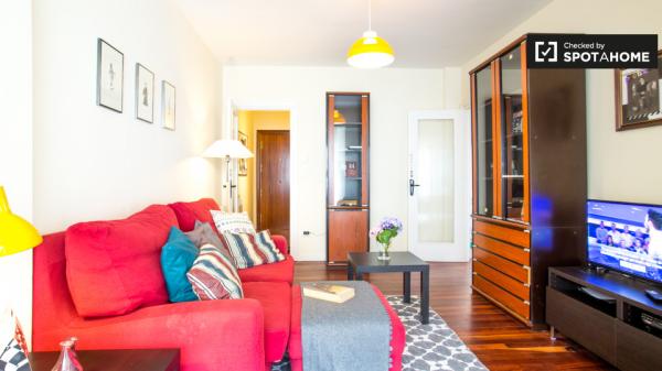 Chambre extérieure dans un appartement de 3 chambres à Getxo, Bilbao