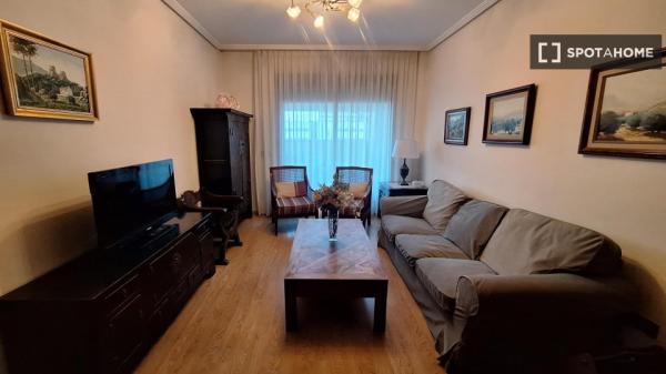 Apartamento completo de 3 dormitorios en Málaga