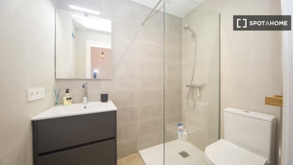 Apartamento completo de 2 dormitorios en Granada