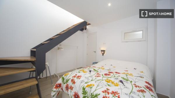 Apartamento completo de 2 dormitorios en Granada