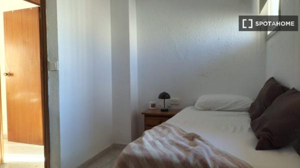 Apartamento entero de 2 dormitorios en Benidorm