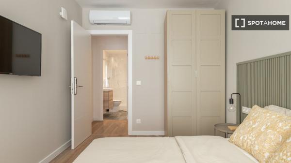 Se alquila habitación en Barcelona