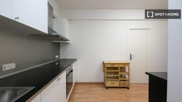 Piso de 3 habitaciones en alquiler en Sant Gervasi-Galvany