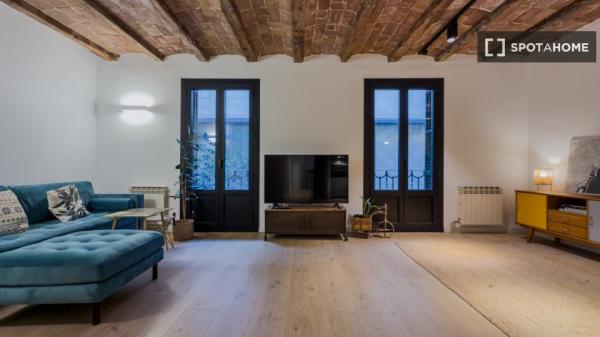 Apartamento entero de 2 dormitorios en Barcelona.