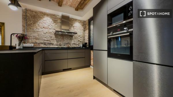 Apartamento entero de 2 dormitorios en Barcelona.