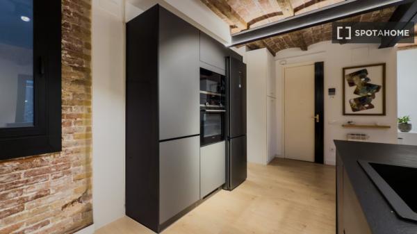 Apartamento entero de 2 dormitorios en Barcelona.