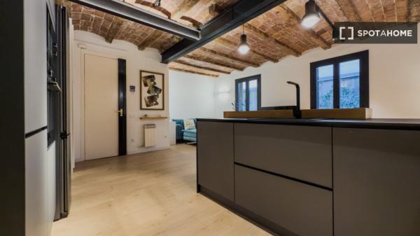 Apartamento entero de 2 dormitorios en Barcelona.