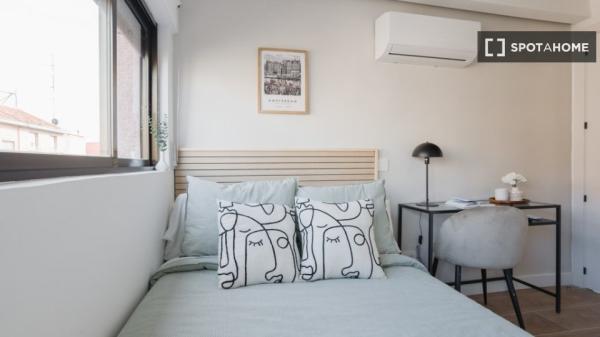 Preciosa habitación en alquiler situada en Madrid