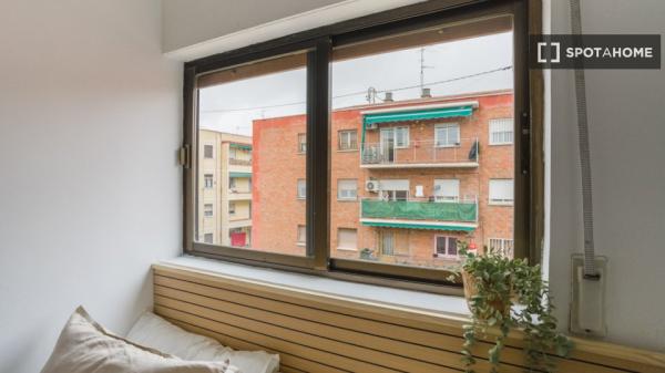 Preciosa habitación en alquiler situada en Madrid