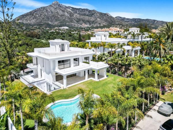 LOMAS DE MARBELLA CLUB
