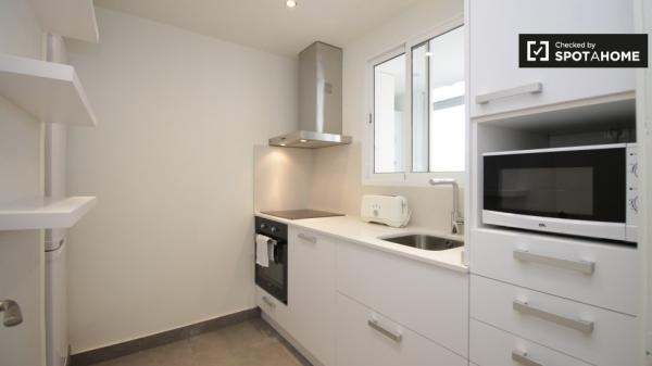 Apartamento de 3 dormitorios en alquiler en Barri Gòtic, Barcelona