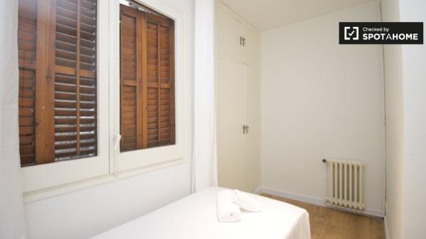 Apartamento de 3 dormitorios en alquiler en Barri Gòtic, Barcelona