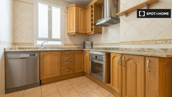 Apartamento de 3 dormitorios en alquiler en Moncloa, Madrid