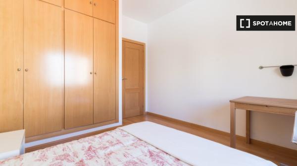 Apartamento de 3 dormitorios en alquiler en Moncloa, Madrid