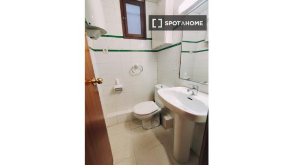 Room for rent in shared apartment in Barcelona