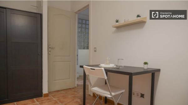 Chambre à louer dans un appartement de 7 chambres à Madrid