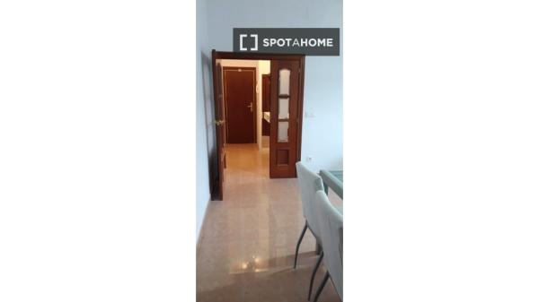 Se alquila habitación en apartamento de 3 dormitorios en Barcelona