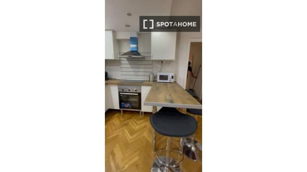 Chambre à louer dans un appartement partagé à Barcelone