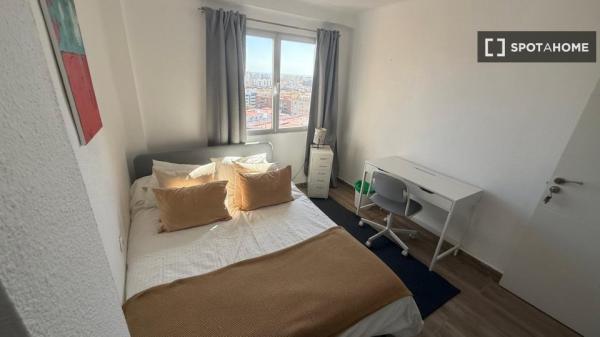 Apartamento completo de 3 dormitorios en Málaga